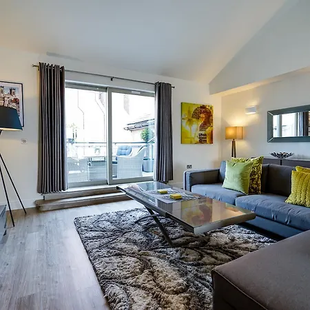 Apartment The Penthouse By The River