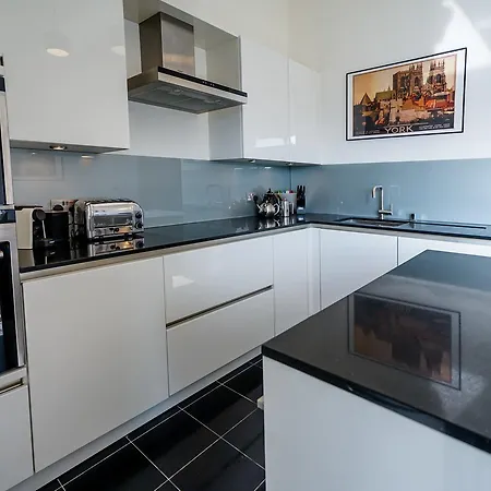 The Penthouse By The River * York